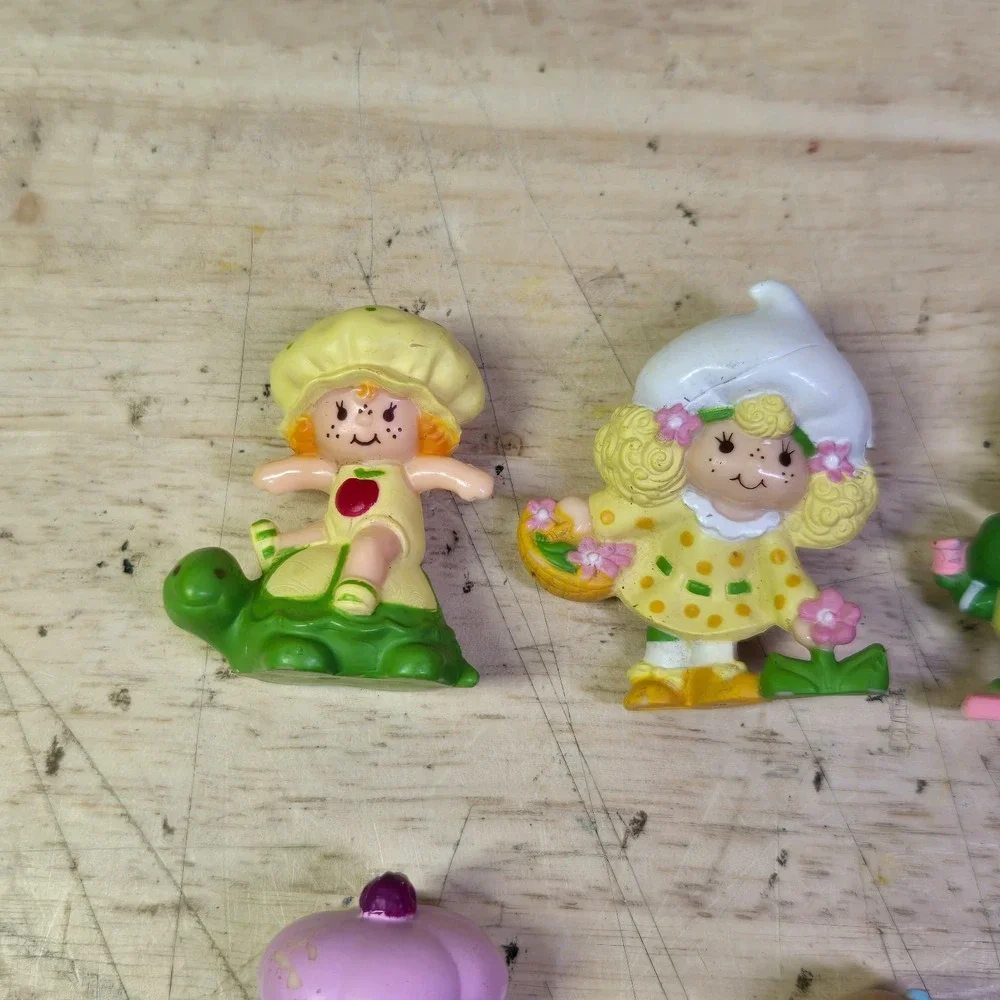 Strawberry Shortcake PVC Figures Lot of 11 Vintage 1980s Kenner Dolls Mini Toys